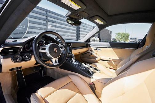 2015 Porsche 911 Turbo S