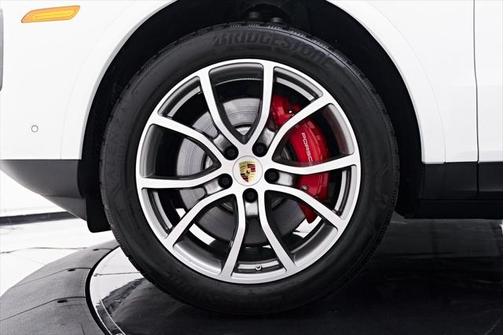 2024 Porsche Cayenne S