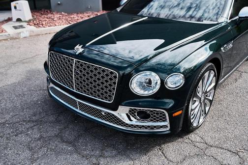 2024 Bentley Flying Spur Mulliner W12