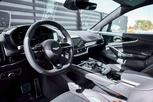 Onyx Black 2025 Aston Martin DBX 707