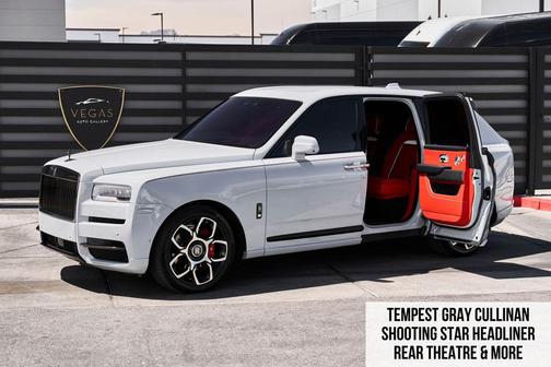 Tempest Gray 2024 Rolls-Royce Cullinan Black Badge