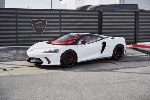 2025 McLaren GTS Performance