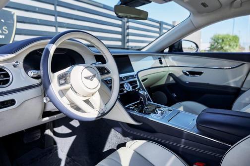 2024 Bentley Flying Spur Mulliner V8