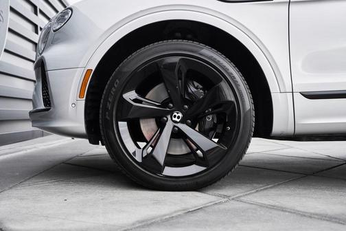 2023 Bentley Bentayga Azure