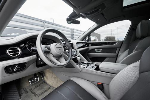 2023 Bentley Bentayga Azure