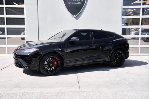 2024 Lamborghini Urus S