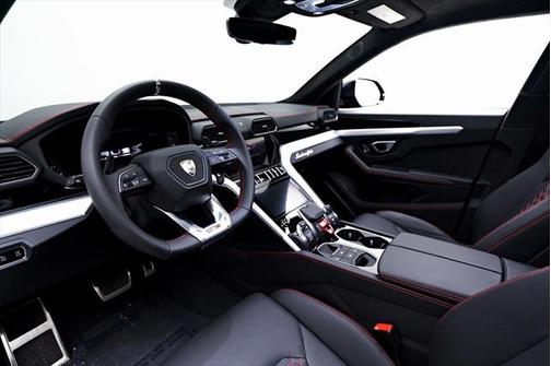 2024 Lamborghini Urus S