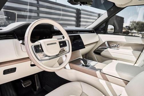 Santorini Black Metallic 2024 Land Rover Range Rover P530 SE