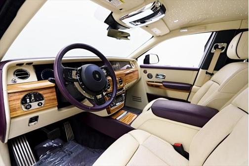 2019 Rolls-Royce Phantom Base
