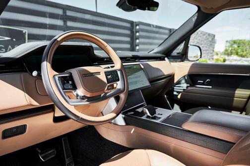 Fuji White 2024 Land Rover Range Rover P530 SE