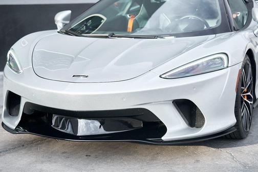 2023 McLaren GT Base