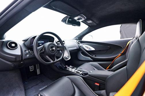 2023 McLaren GT Base