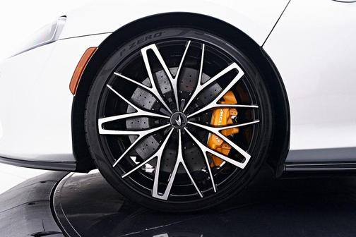 2023 McLaren GT Base