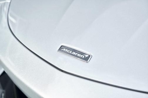 2023 McLaren GT Base
