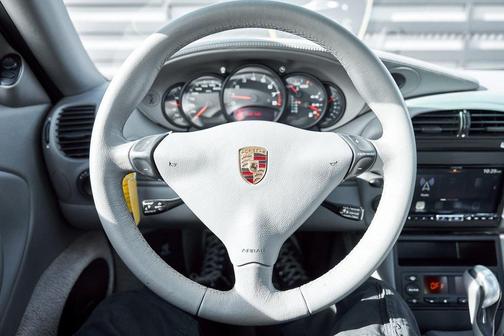 2002 Porsche 911 Carrera 4S