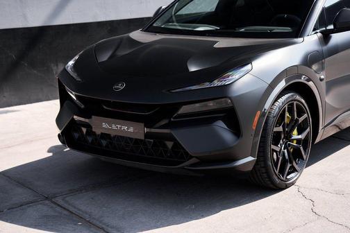 2025 Lotus Eletre Carbon
