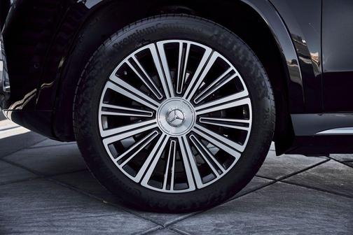 Obsidian Black Metallic 2024 Mercedes-Benz Maybach GLS 600 4MATIC
