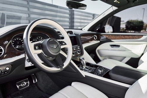 2023 Bentley Bentayga Azure