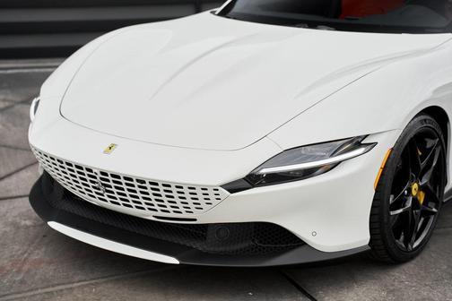 2024 Ferrari Roma Base