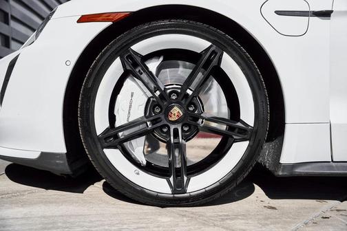 2020 Porsche Taycan Turbo