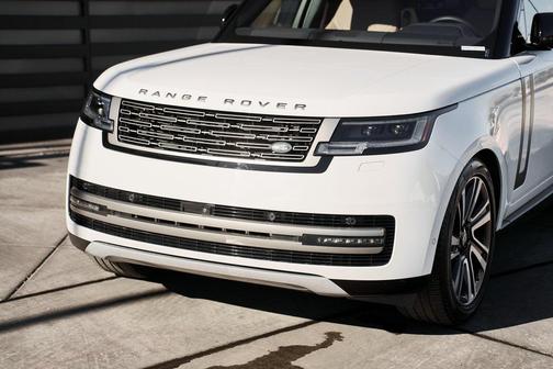 2023 Land Rover Range Rover P530 SE