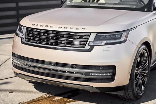 2026 Land Rover Range Rover P400 SE 7 Seat