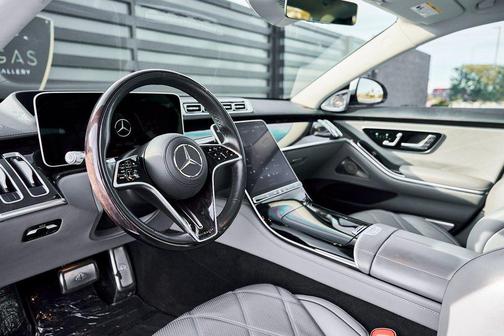 Cirrus Silver Metallic 2021 Mercedes-Benz Maybach S 580 4MATIC