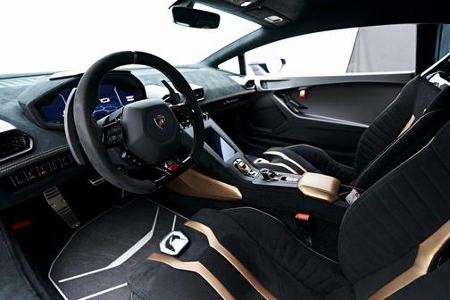 2022 Lamborghini Huracan STO Coupe