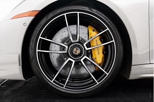 2022 Porsche 911 Turbo S