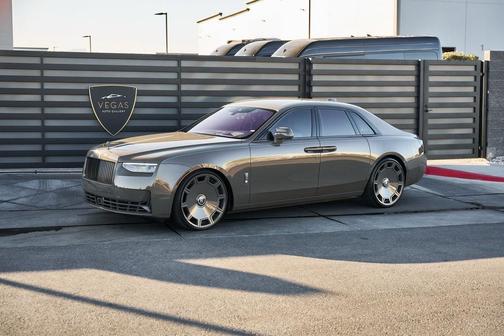 2025 Rolls-Royce Ghost 
