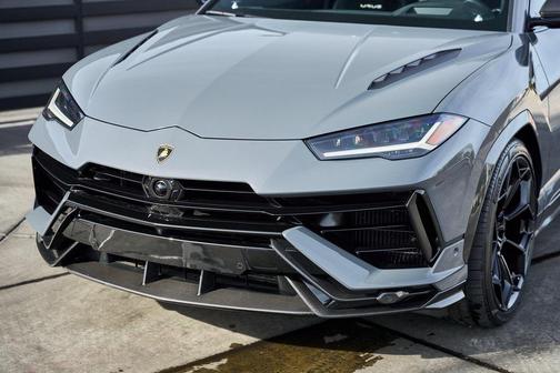 2024 Lamborghini Urus Performante