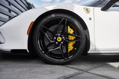 2020 Ferrari F8 Tributo Base