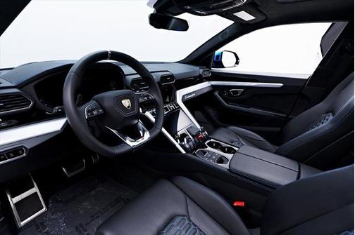 2021 Lamborghini Urus Graphite Capsule