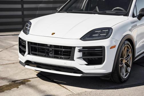 2024 Porsche Cayenne Turbo GT