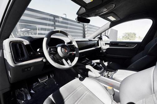 2024 Porsche Cayenne Turbo GT