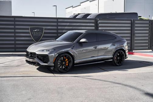 2025 Lamborghini Urus SE