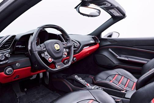 Nero DS 1250 2018 Ferrari 488 Spider Base