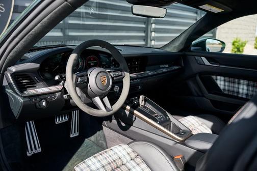 2025 Porsche 911 Turbo S