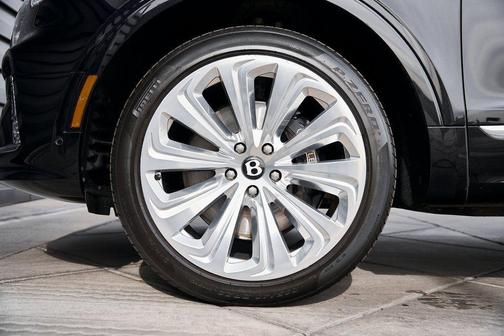 2023 Bentley Bentayga Azure