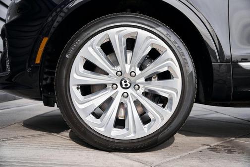2023 Bentley Bentayga Azure