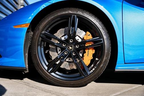 2020 Lamborghini Huracan EVO Base