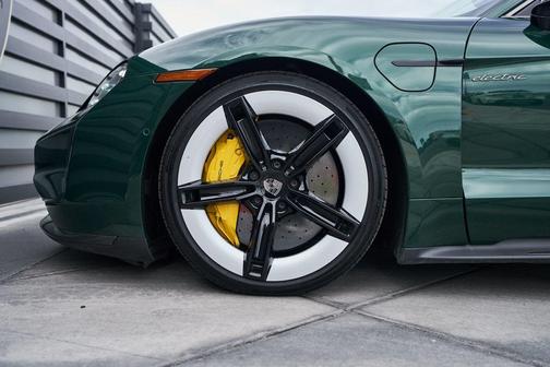 2025 Porsche Taycan Turbo S