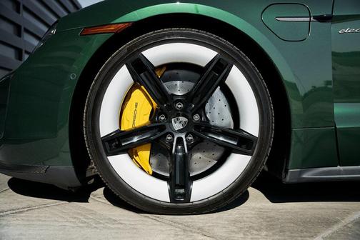 2025 Porsche Taycan Turbo S