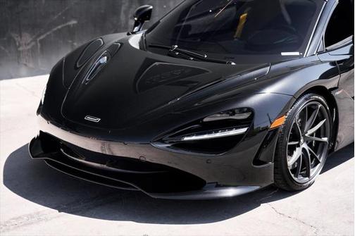 2025 McLaren 750S Spider