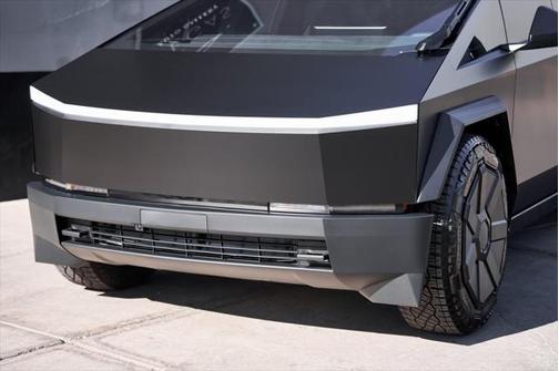 2024 Tesla Cybertruck Cyberbeast