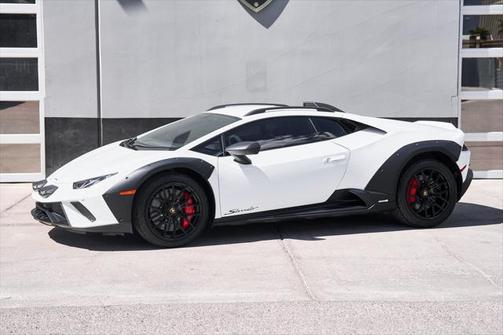 2024 Lamborghini Huracan Sterrato Base