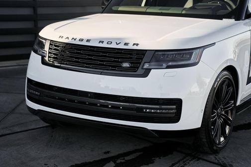 2025 Land Rover Range Rover P530 SE 7 Seat