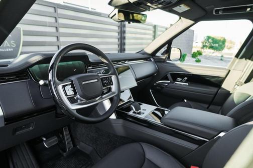 2025 Land Rover Range Rover P530 SE 7 Seat