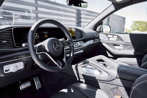 Selenite Gray Metallic 2026 Mercedes-Benz Maybach GLS 600 4MATIC