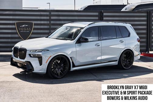 Gray Metallic 2024 BMW X7 M60i